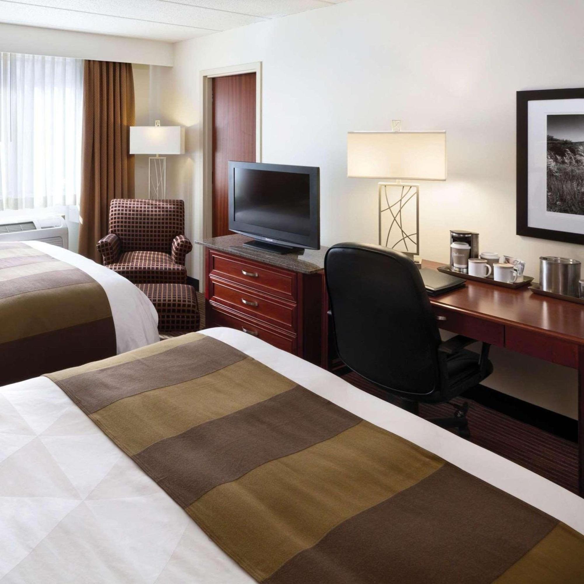 Radisson Hotel Μπίσμπαρκ Εξωτερικό φωτογραφία